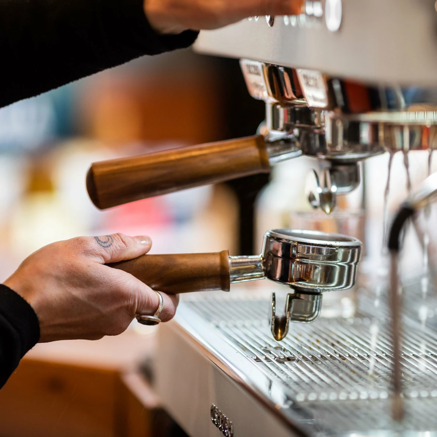 Ascaso Barista T Plus, Automatic 3 Group Espresso Machine, With Thermodynamic Technology (White)